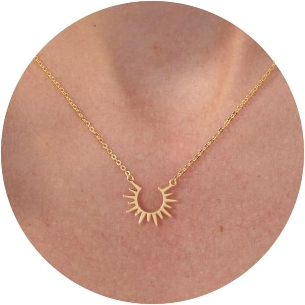 🆕 Women Gold Sun Moon Shell Summer Necklace Trendy Dainty Charm Simple Jewelry